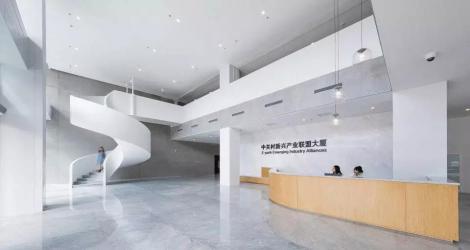 成都海倫天麓銷售中心，東方優(yōu)雅與現(xiàn)代融合的空間縮影！